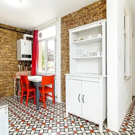Appartement Outstanding Flat With And Sea View In Beyoglu