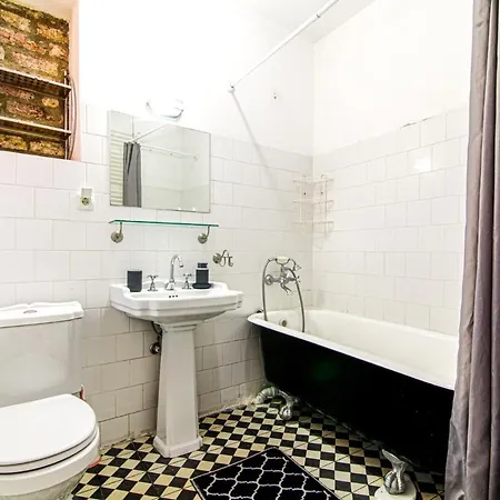 Апартаменты Outstanding Flat With And Sea View In Beyoglu Стамбул